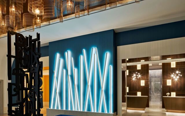 De Bonart Naples, Curio Collection by Hilton