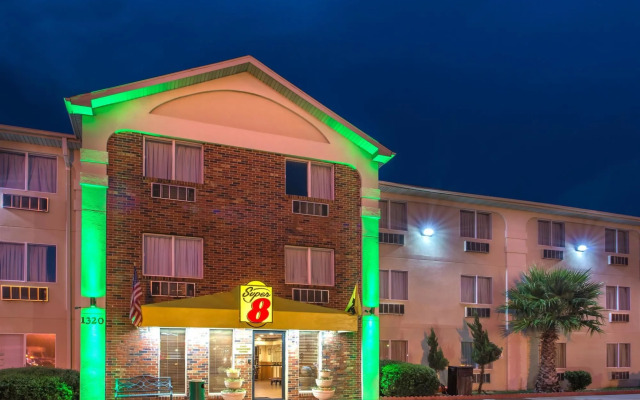 Super 8 By Wyndham Waco University Area