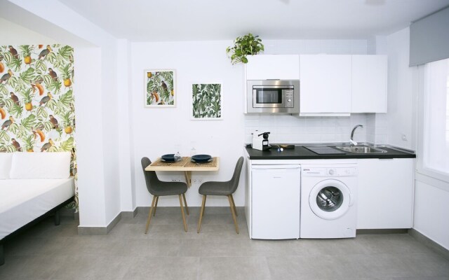 Lemon & Tropycal Apartment