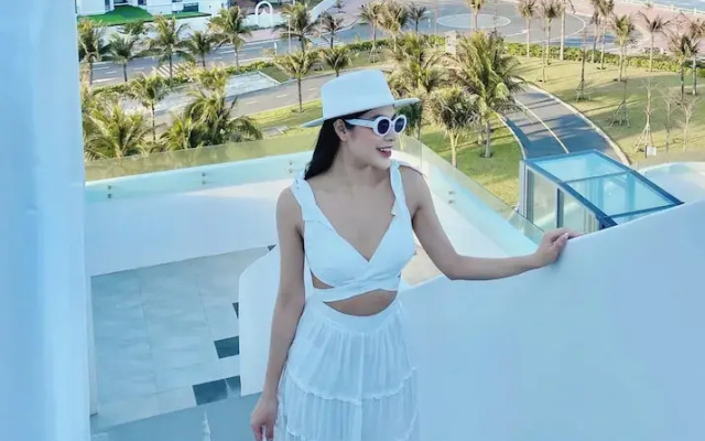 Arena Cam Ranh Beachfront Cond