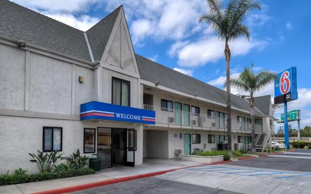 Motel 6 Anaheim Stadium Orange