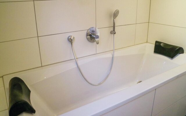 Nice Home in Breege/juliusruh With 2 Bedrooms, Sauna and Wifi