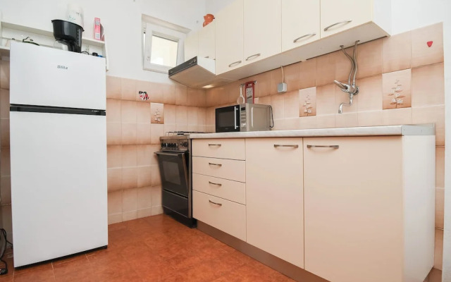 Zeljko - With Garden - SA2