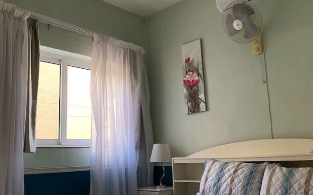 Ground Floor Maisonette In Birzebbugia