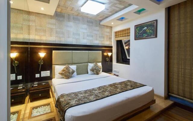 Hotel Tigers Roare