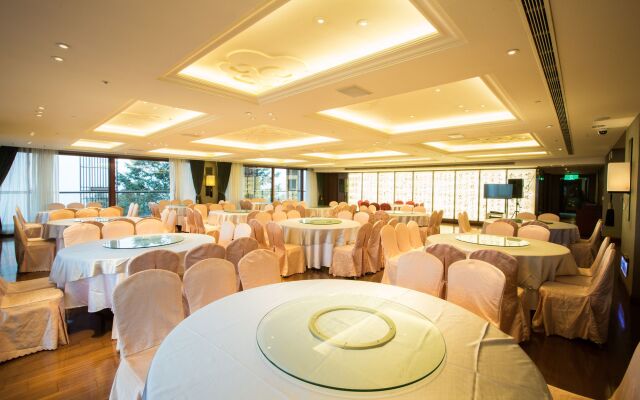 Alishan Hotel