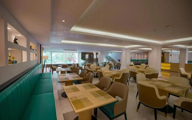 Stay Easy Plus Hotel