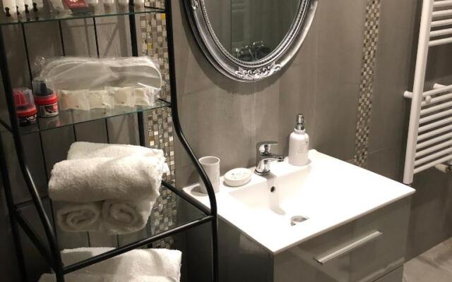 Apartament Andy Busteni 30 m de partie