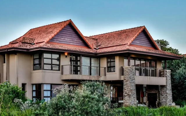 Zimbali 4 Bedroom with pool ZHB1