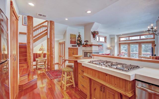 Dogwood Lodge by RedAwning