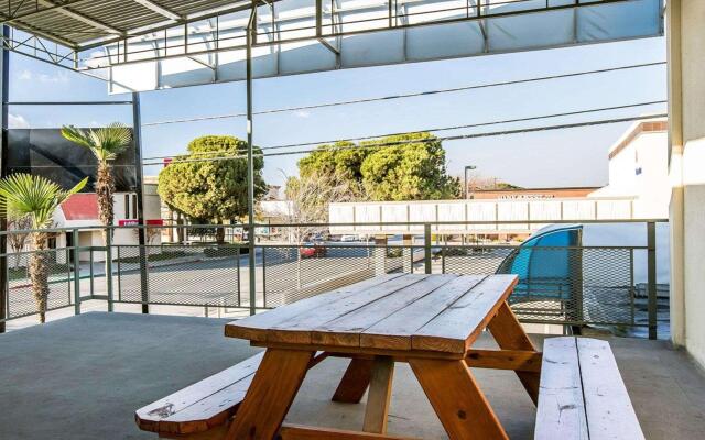 Rodeway Inn Downtown Hanford