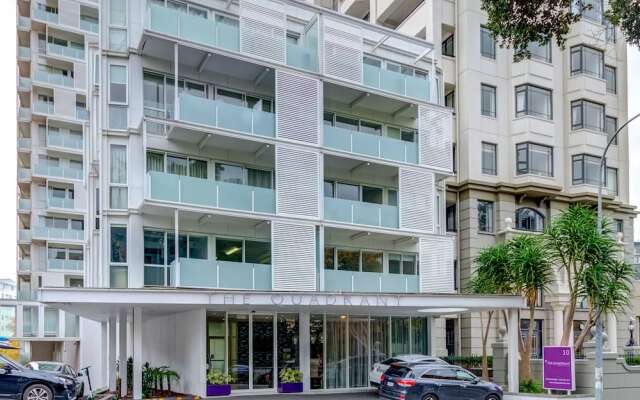 Semi Penthouse in Quadrant