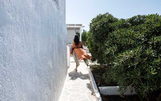 Yalos Mykonos 4 Bedroom Luxury Home Ornos