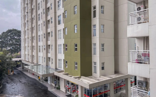 Spacious 2Br At Apartment Parahyangan Residence