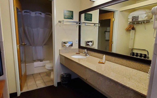 Country Inn & Suites by Radisson, Bend, OR