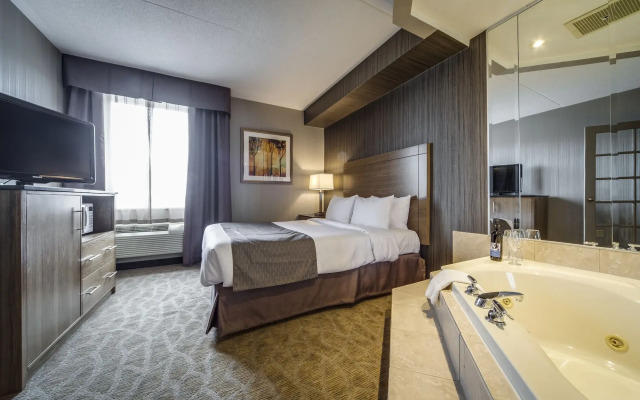 Monte Carlo Inn Airport Suites