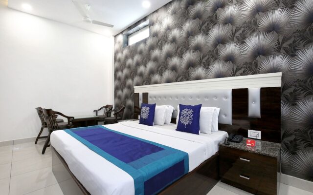 OYO 9674 Hotel Oberoi