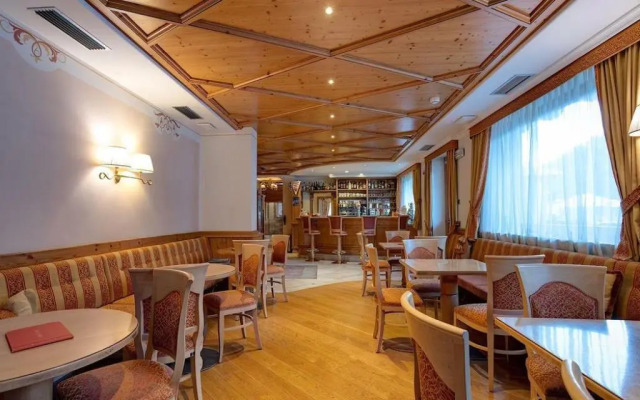 Beverly Alps Hotel & Spa