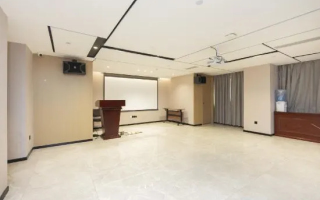 Starway Hotel (Fuzhou Changle Shiyang Subway Station