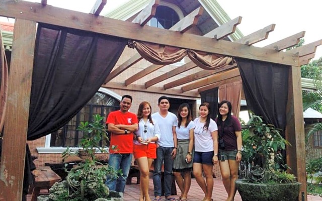 Bognot Lodge : Alvin Bognot Mt Pinatubo Guesthouse And Tours