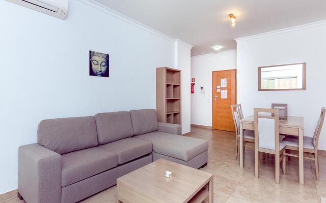 A05 - Luxury 1 Bed Fully Equipped with Pool