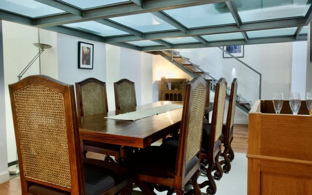 M (Nav9) Luxury Apartment-Madrid Downtown