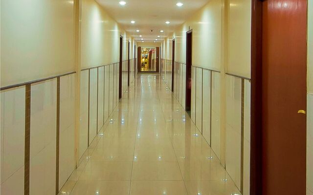 Hotel Breeze Inn