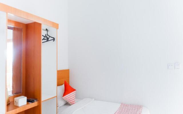 OYO 2199 Mandiri Guest House