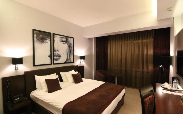 Queen's Hotel