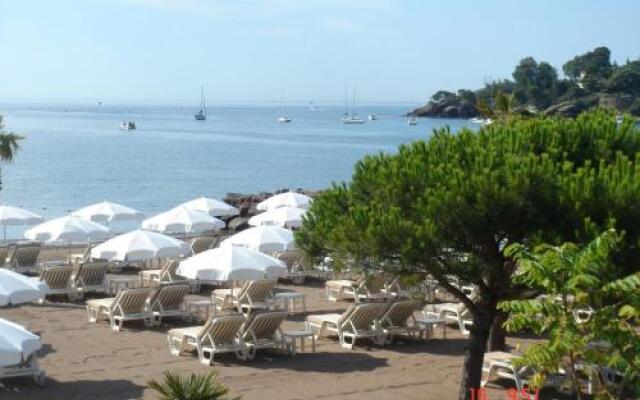Agay Beach Hotel