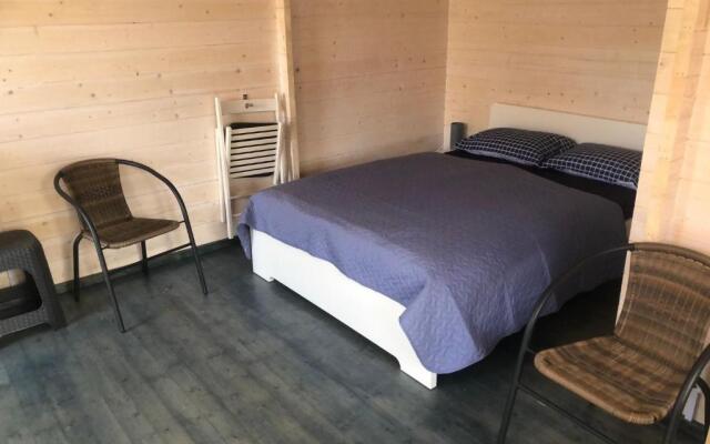 WOMOCAMP Holzhütte 1