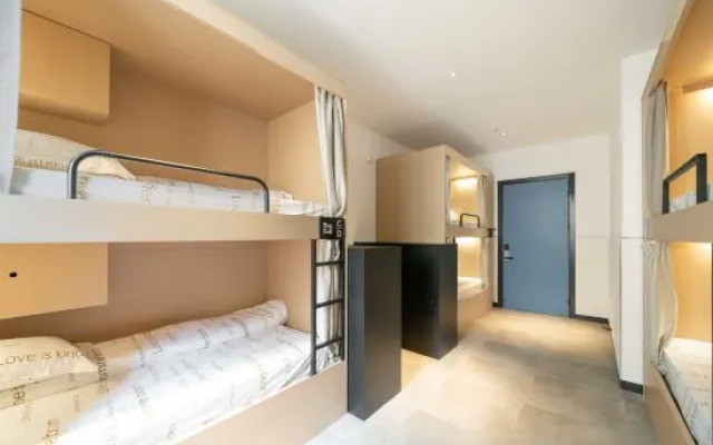 Ashram yaed youth hostel