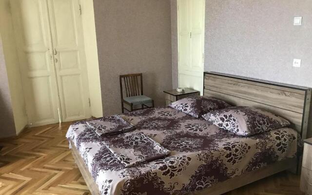 Family Hotel In Nukriani , 2km from Sighnaghi
