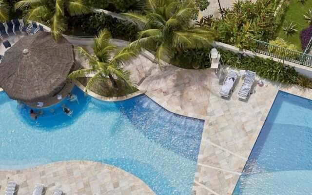 Flat With Services and Pool - Barra