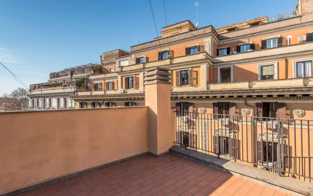 RSH Spanish Steps Apartments