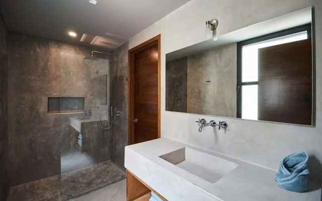 OCEANO 3 - New spacious condo & barbecue & bath tub & pool