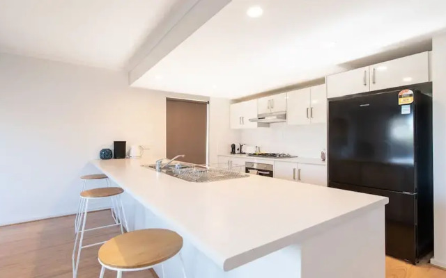 Unwind Adelaide City Condo