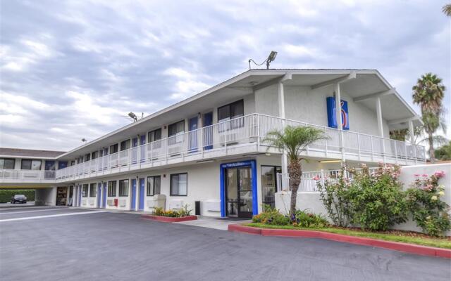 Motel 6 El Monte, CA - Los Angeles