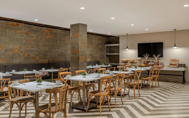 OZ Hotel