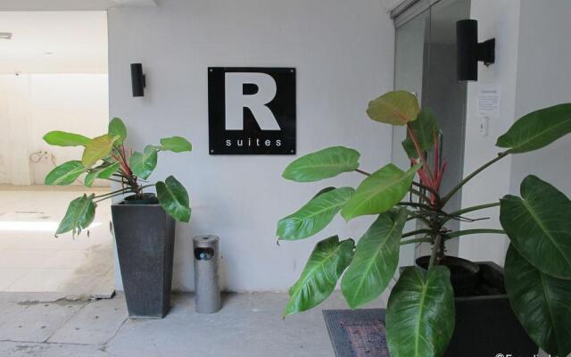 R Suites & Cafe