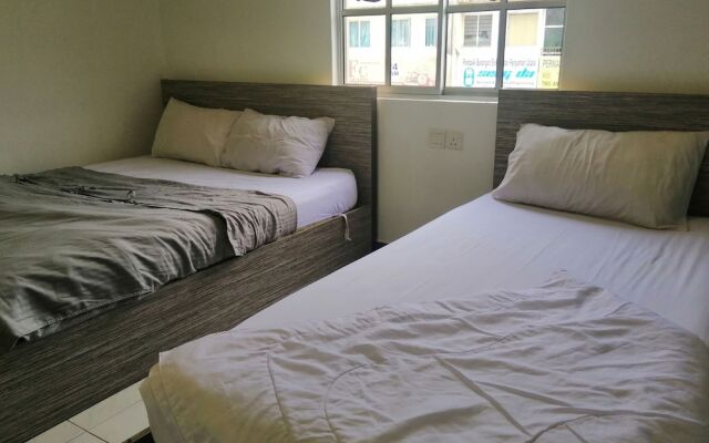 OYO 90028 Ragula Hotel