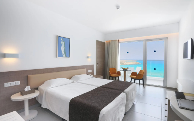 Vassos Nissi Plage Hotel & Spa