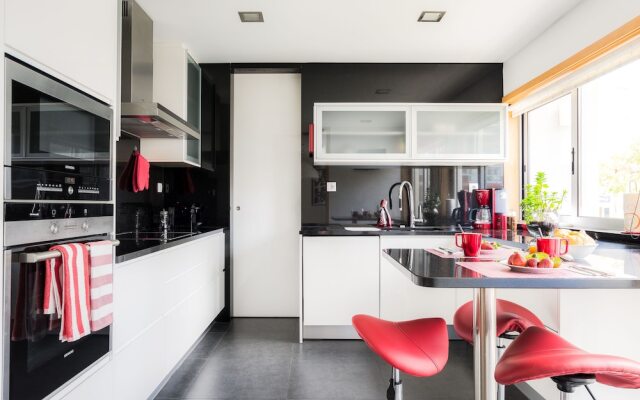 Pretty Porto Apartment by Soulsharing