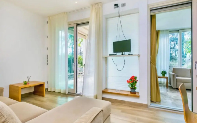 Green building - residence with swimming-pool in Cecina