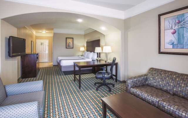 La Quinta Inn & Suites by Wyndham Bay City