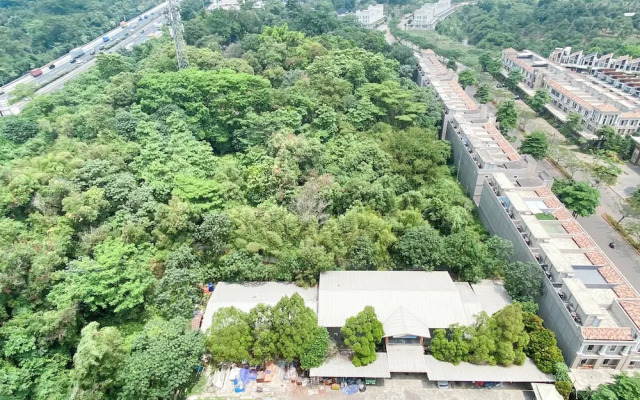 Restful 2BR at Podomoro Golf View Apartment