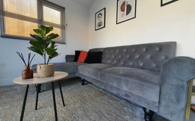Stunning 1 King bed Cabin in Grays