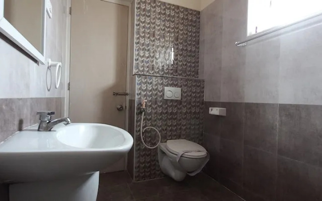 Shantham Service Apartments Indumangar
