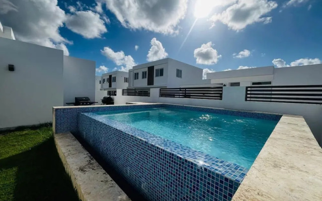 4BR 14 pax Twin Villa-Bbq & private pool