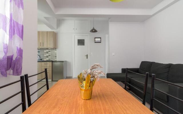 Comfy apartment for 6 people in Heraklion